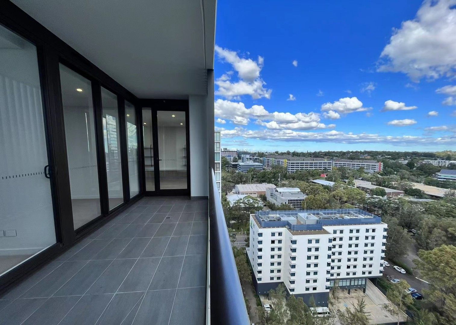 2 bedrooms Apartment / Unit / Flat in Level 19/82 Waterloo Road MACQUARIE PARK NSW, 2113