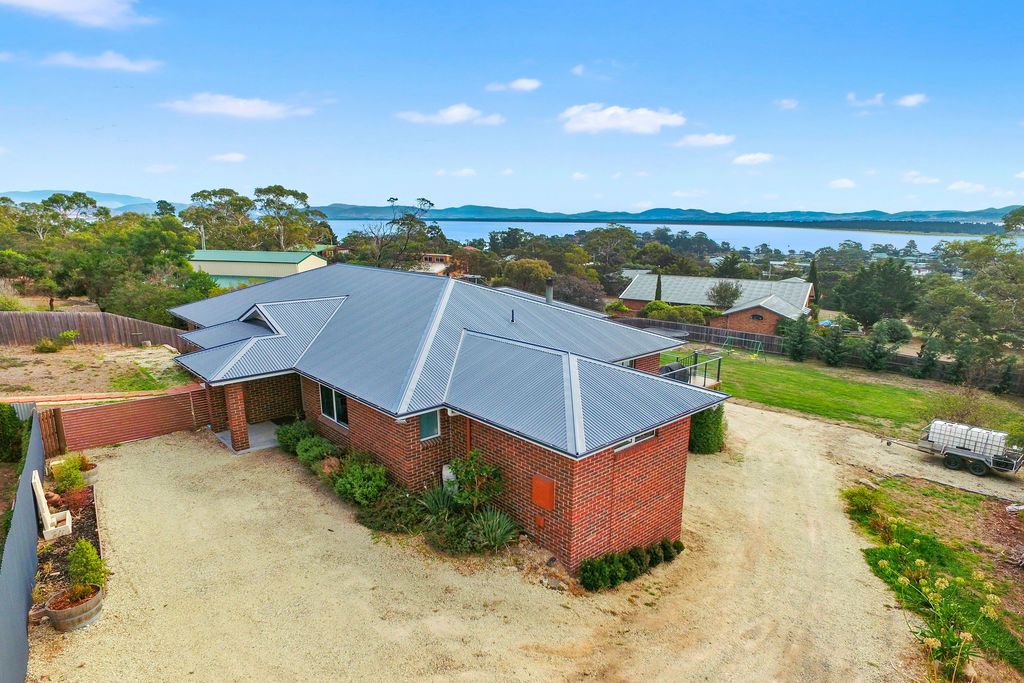 11 Hilltop Place, Dodges Ferry TAS 7173, Image 2