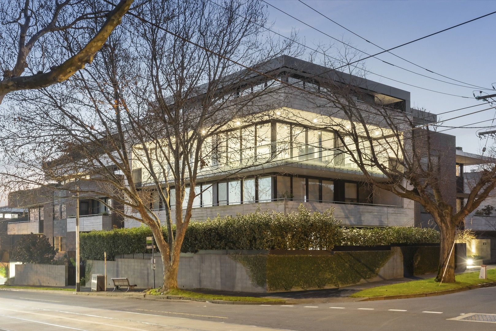 3 bedrooms Apartment / Unit / Flat in 16/1 Irving Road TOORAK VIC, 3142