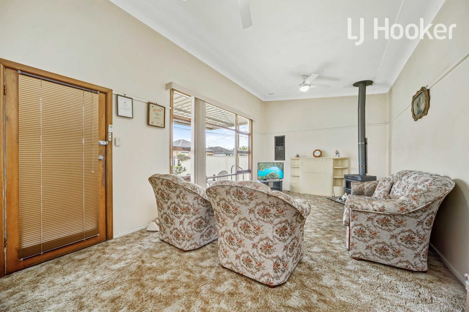 67 Madeline St, Fairfield West NSW 2165, Image 2
