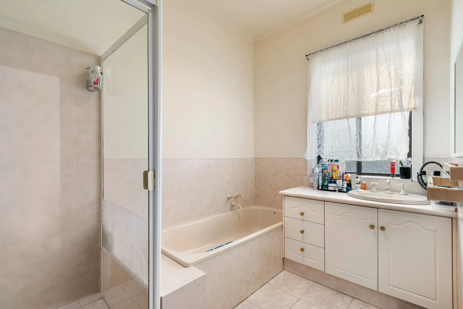 Additional image 5 of 2 Sinclair Avenue, Morwell VIC 3840