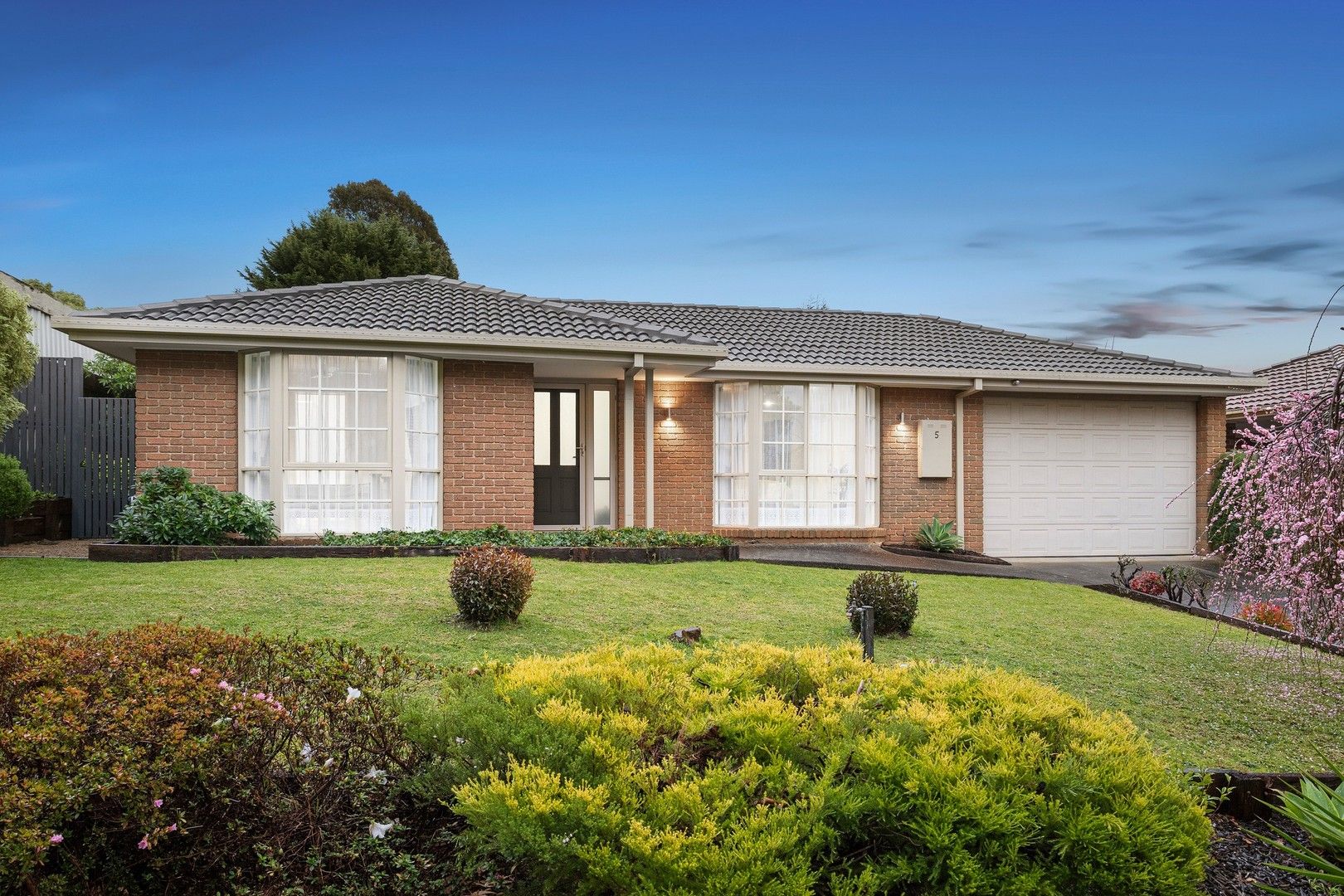 5 Custer Grove, Bayswater North VIC 3153, Image 0