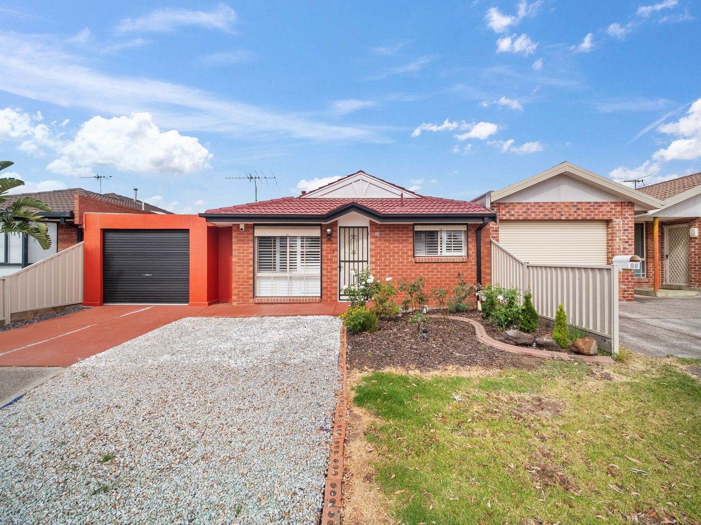 3 bedrooms House in 26 Cottrell Court DELAHEY VIC, 3037