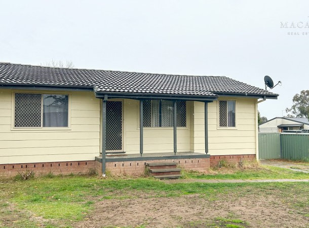 16 Toy Place, Tolland NSW 2650