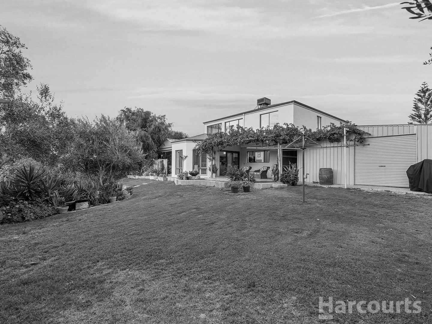 122 Fendam Street, Warnbro WA 6169