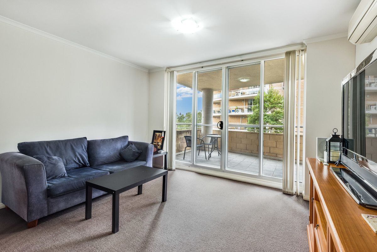 212/80 John Whiteway Drive, Gosford NSW 2250, Image 2