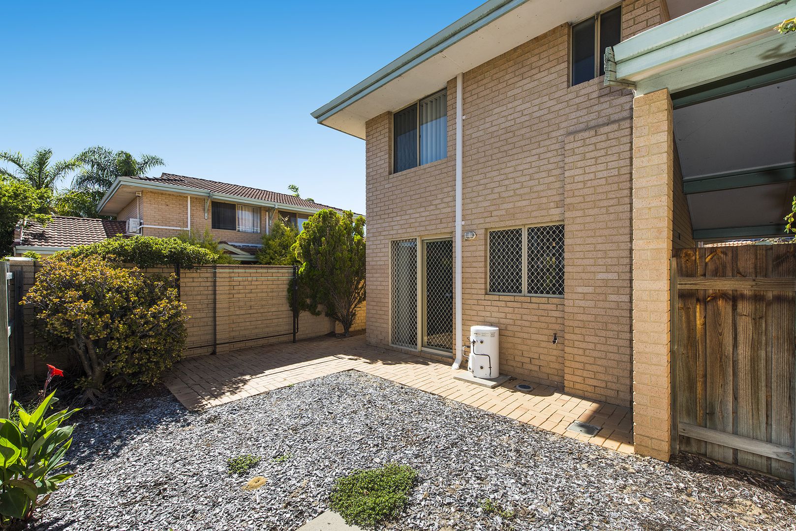 1/17 Cayley Street, Glendalough WA 6016, Image 2