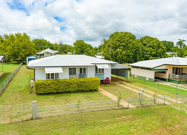 52A Racecourse Road, Richmond Hill QLD 4820