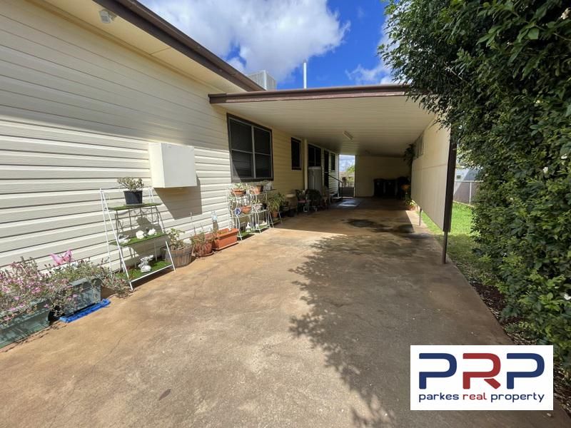 2 Glover Street, Parkes NSW 2870, Image 2