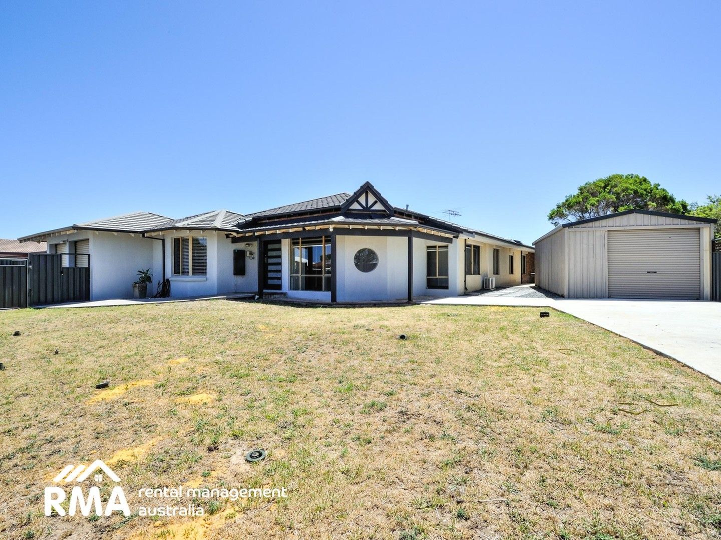 4 bedrooms House in 2 Batavia Court PORT KENNEDY WA, 6172