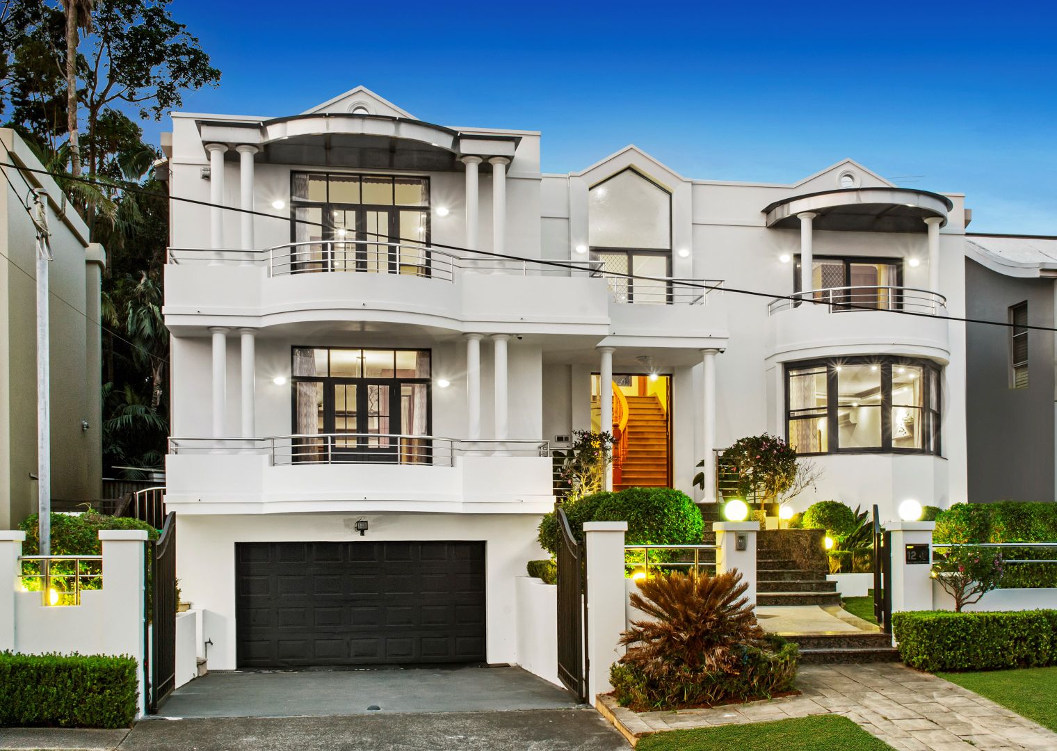 12 Beach Street, Tennyson Point Property History & Address Research