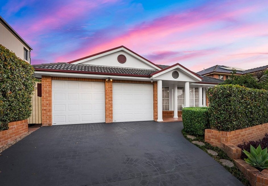 4 bedrooms House in 13 Julian Close KELLYVILLE NSW, 2155