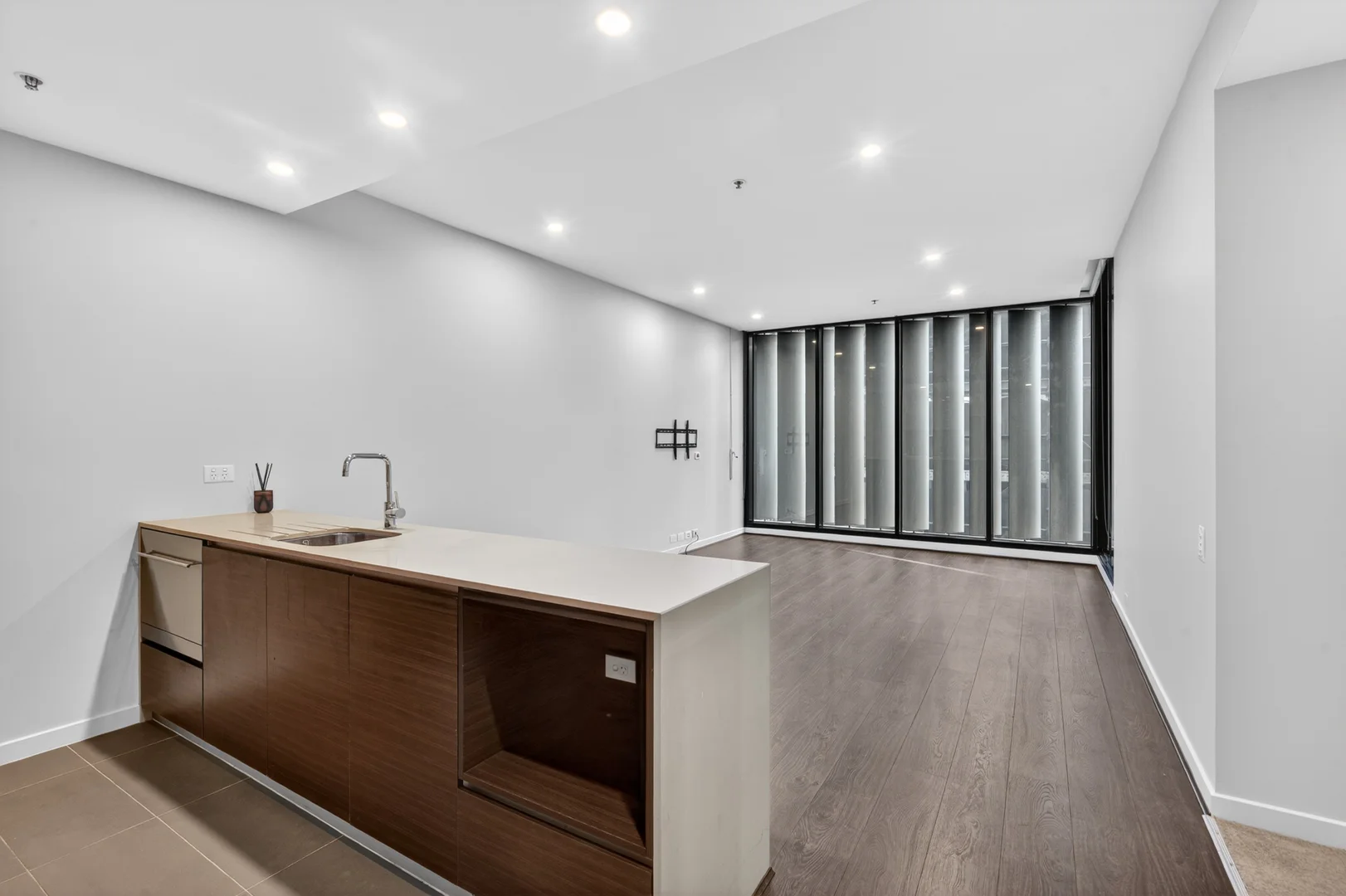 Additional image 4 of 704/70 Queens Road, Melbourne VIC 3004