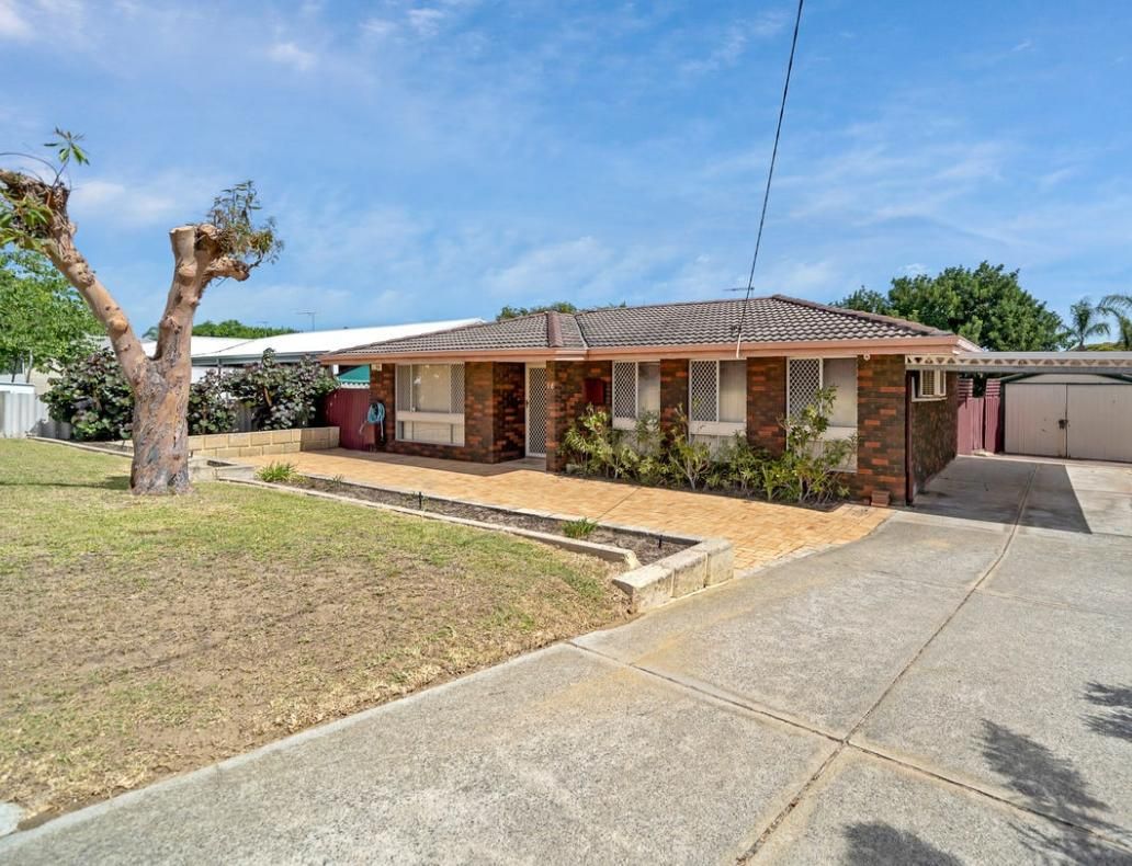 3 bedrooms House in 18 Topeka Place WANNEROO WA, 6065