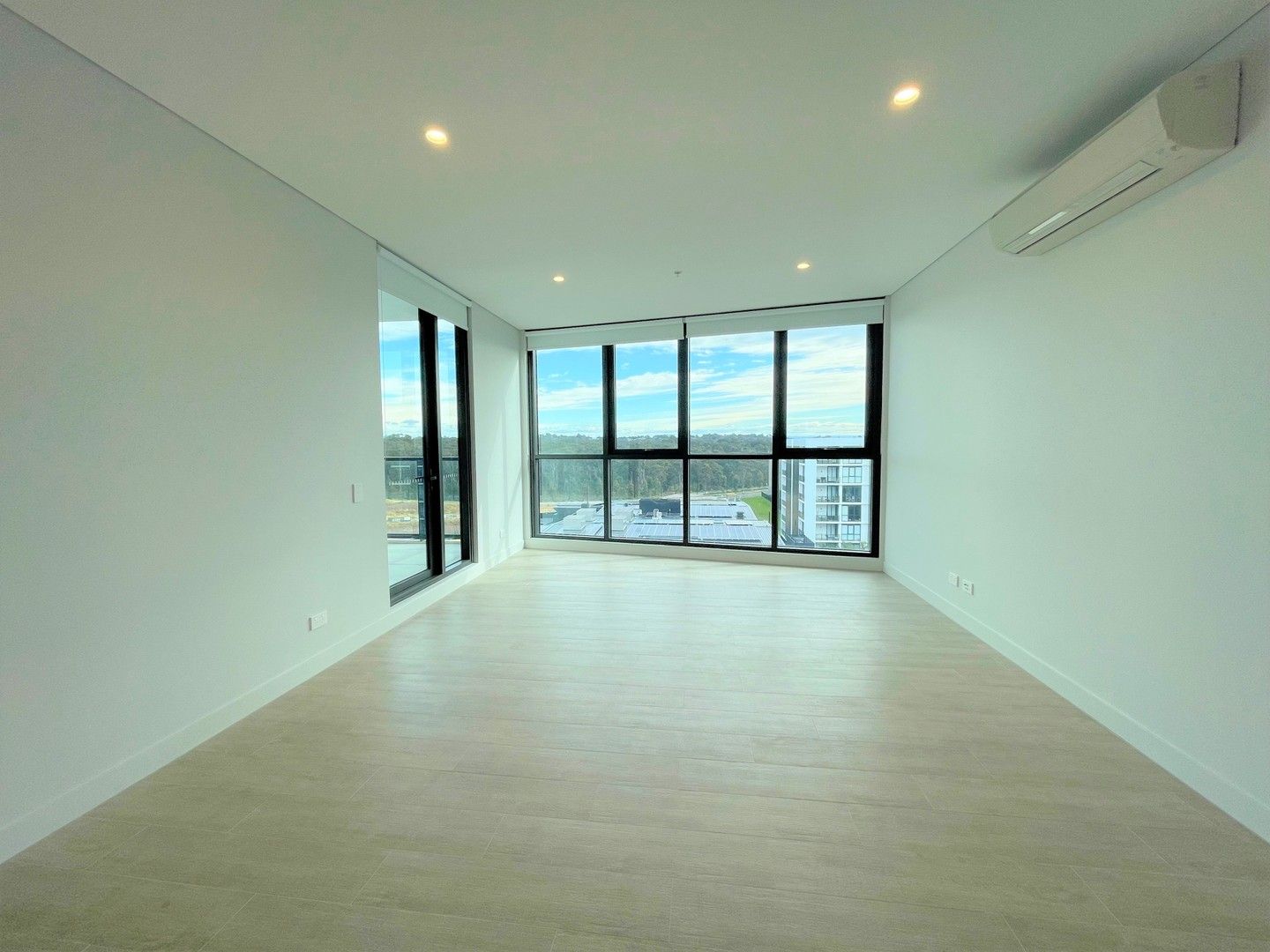 2 bedrooms Apartment / Unit / Flat in 907/54 Soldiers Parade EDMONDSON PARK NSW, 2174