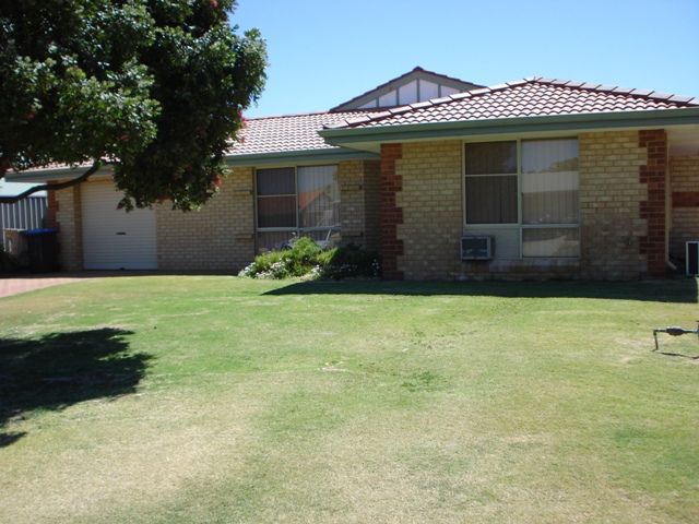 4 bedrooms House in 62 Cooper Circuit MOUNT TARCOOLA WA, 6530