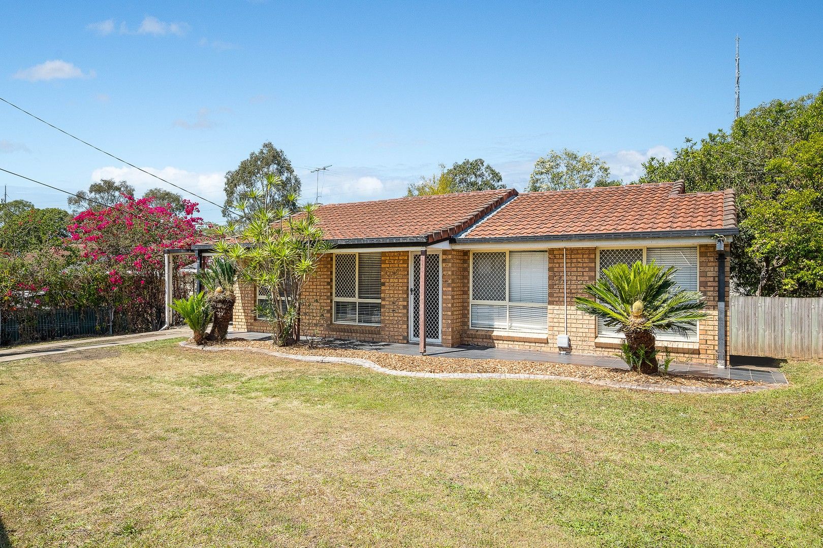 3 bedrooms House in 39 Velorum Drive KINGSTON QLD, 4114