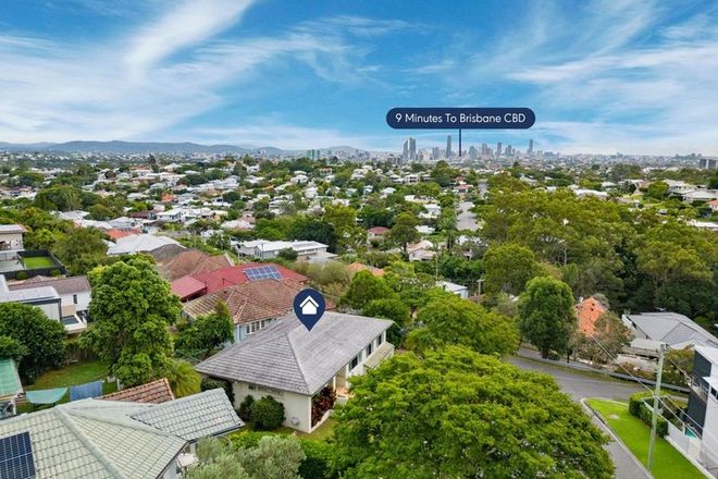Picture of 1 Wilbur St, HOLLAND PARK QLD 4121