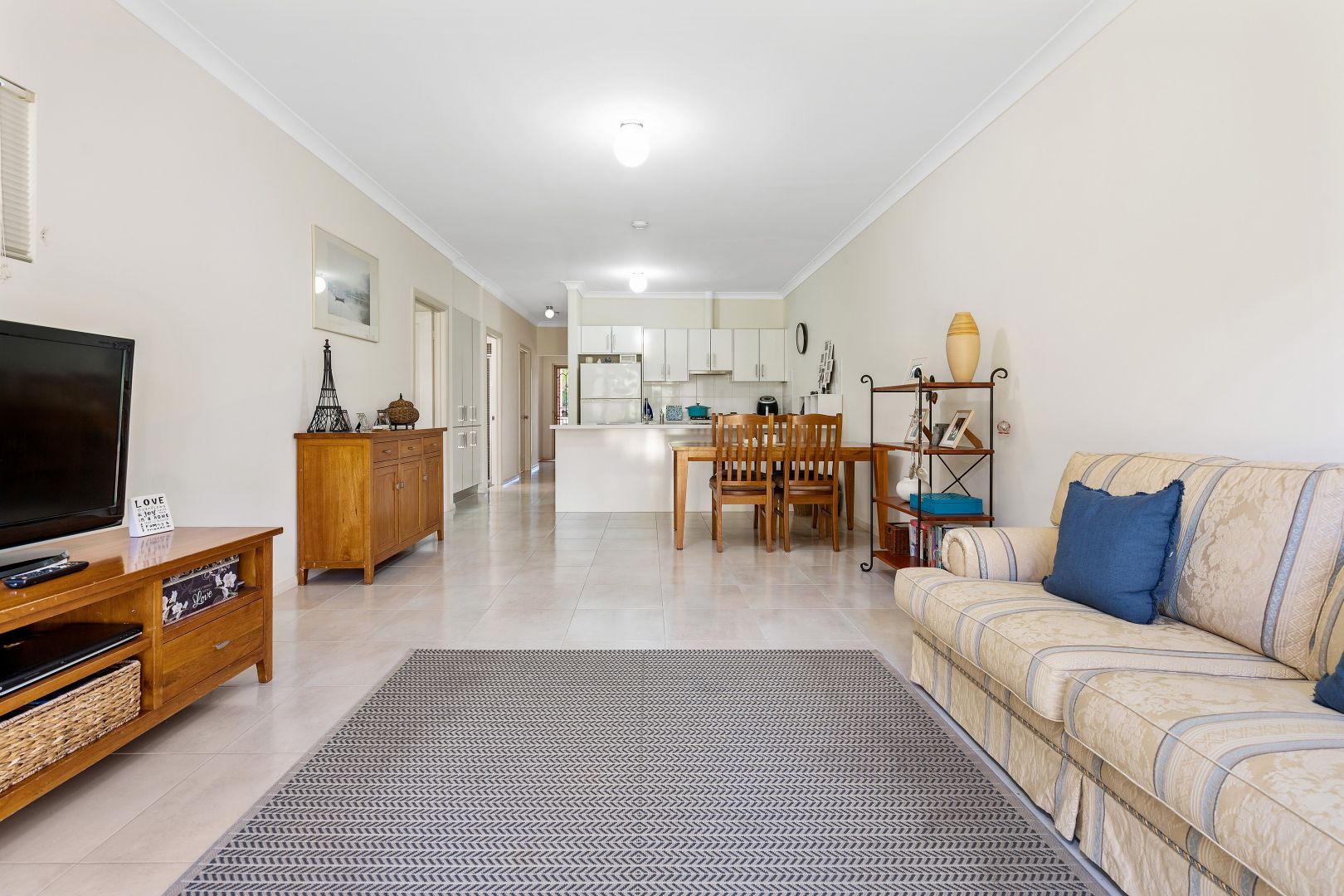 10 Shinnick Street, Dover Gardens SA 5048, Image 2