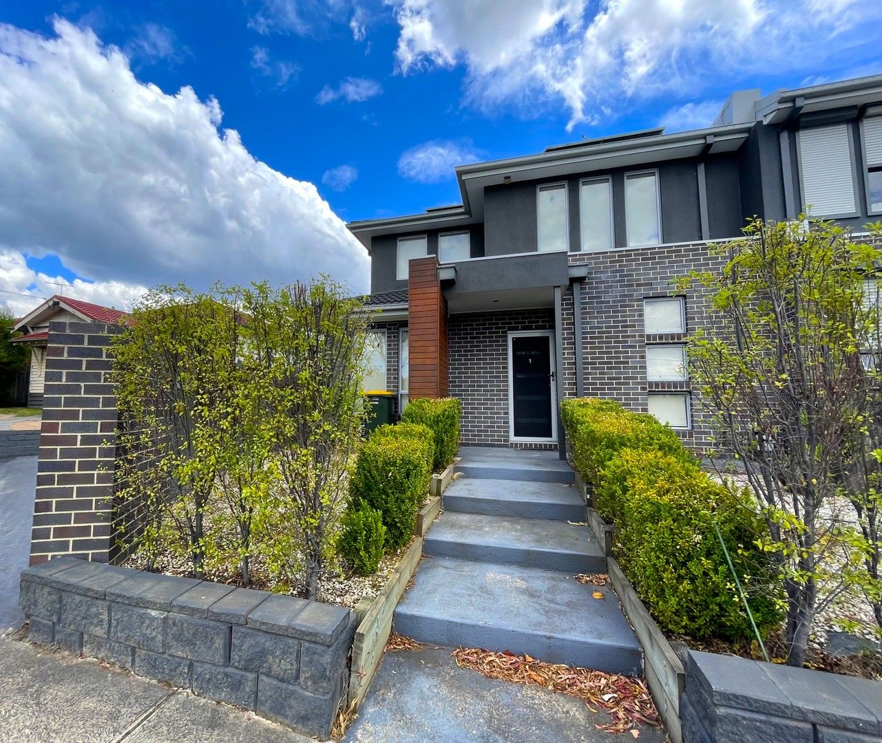 2 bedrooms Townhouse in 1/31 Boldrewood Parade RESERVOIR VIC, 3073