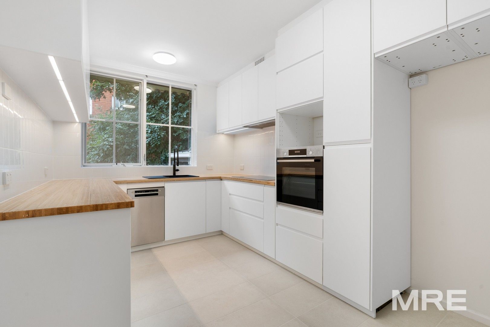 2 bedrooms Apartment / Unit / Flat in 2/25 Rockley Road SOUTH YARRA VIC, 3141