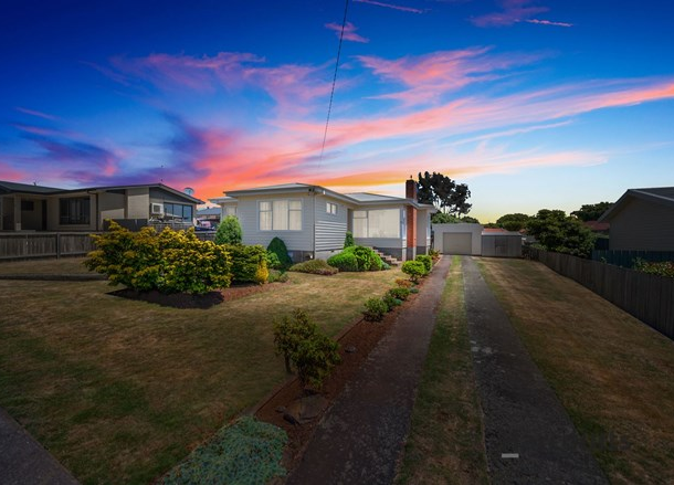 22 Churchill Avenue, Devonport TAS 7310