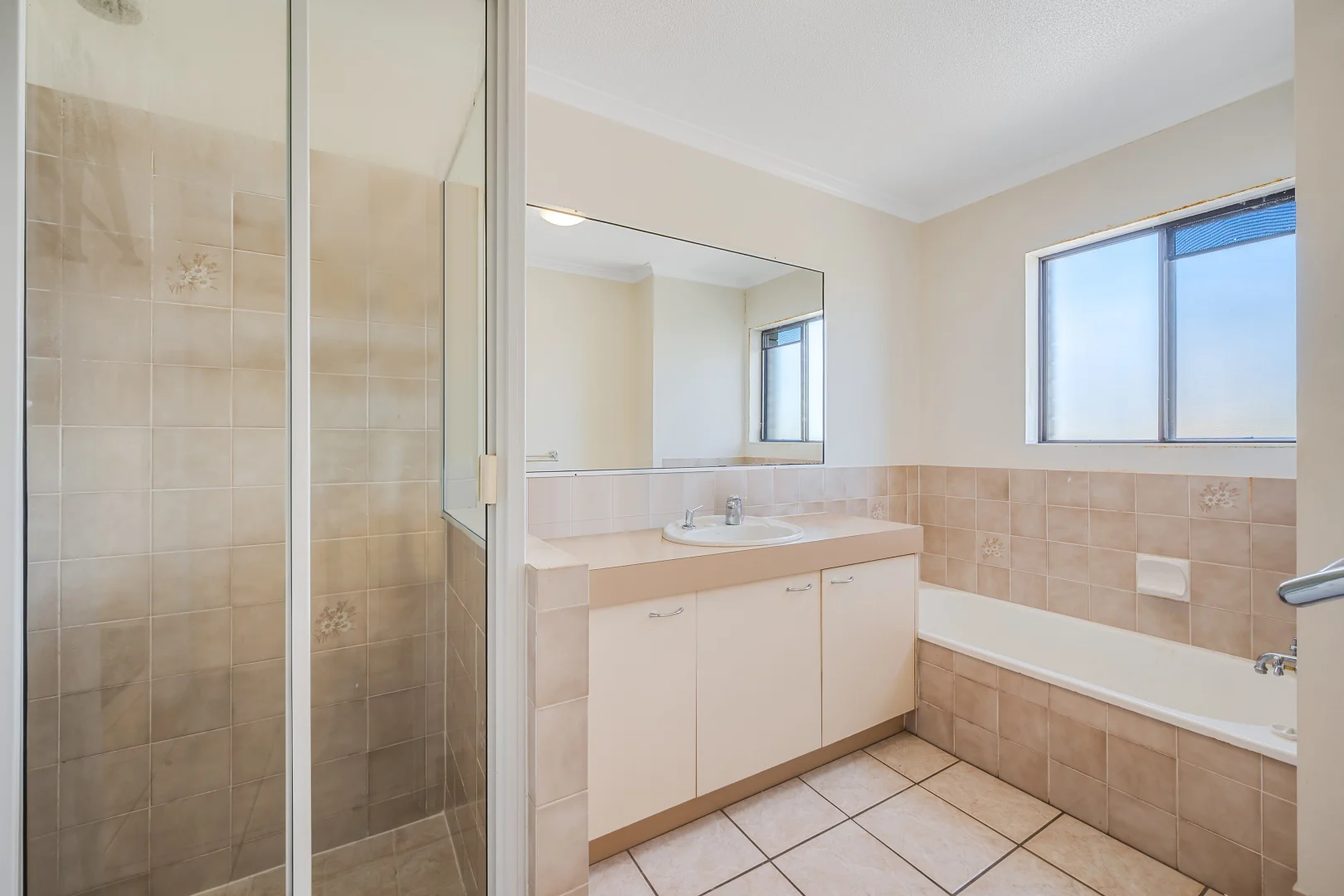 Additional image 9 of 12/66 Esplanade, Golden Beach QLD 4551