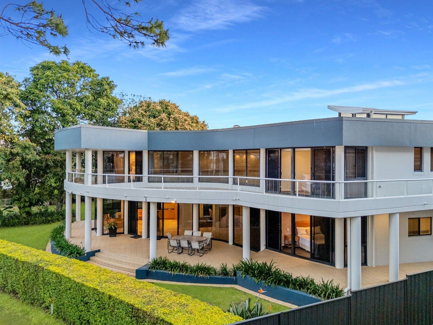 5 bedrooms House in 27 The Rampart REDLAND BAY QLD, 4165