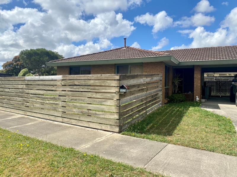 2 bedrooms Apartment / Unit / Flat in 2/7 Dove Court TRARALGON VIC, 3844