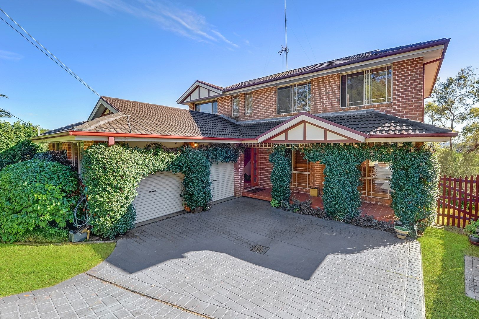 31 Bowral Close, Hornsby Heights NSW 2077, Image 2