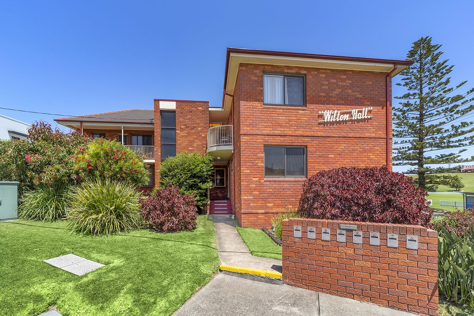 2/1 Olympic Boulevard, Port Kembla NSW 2505, Image 0