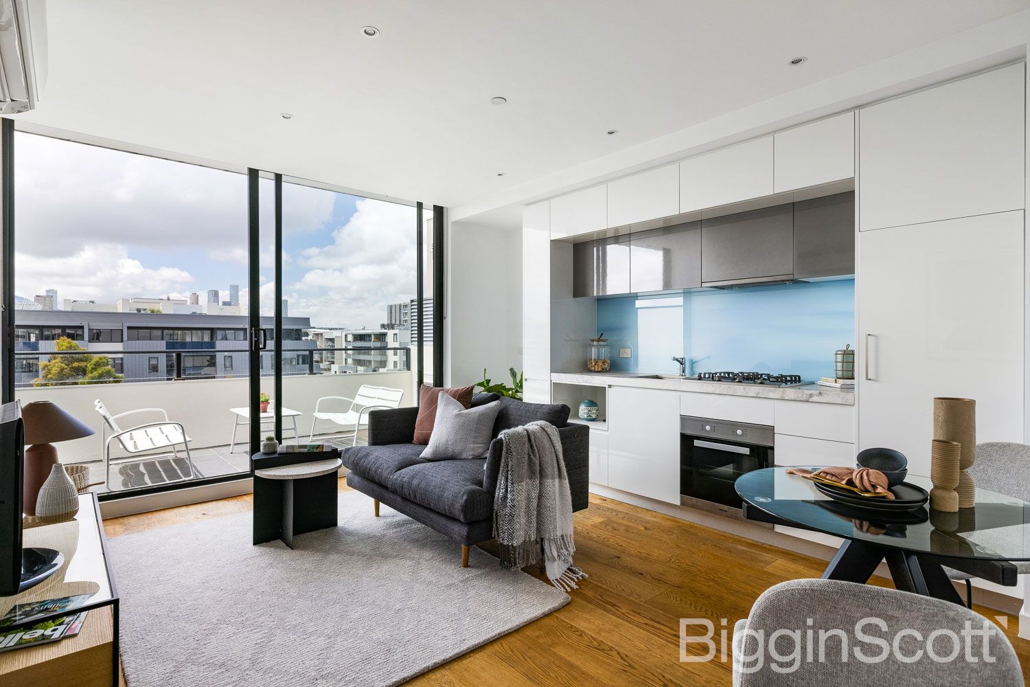 1 bedrooms Apartment / Unit / Flat in 501/41 Nott Street PORT MELBOURNE VIC, 3207