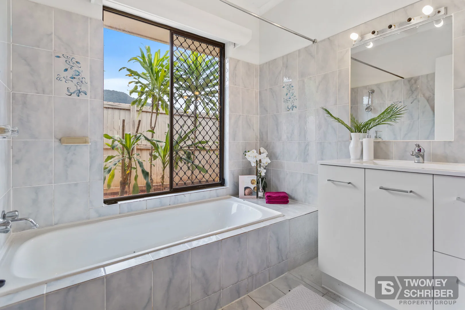 Additional image 14 of 5 Dale Close, Bayview Heights QLD 4868