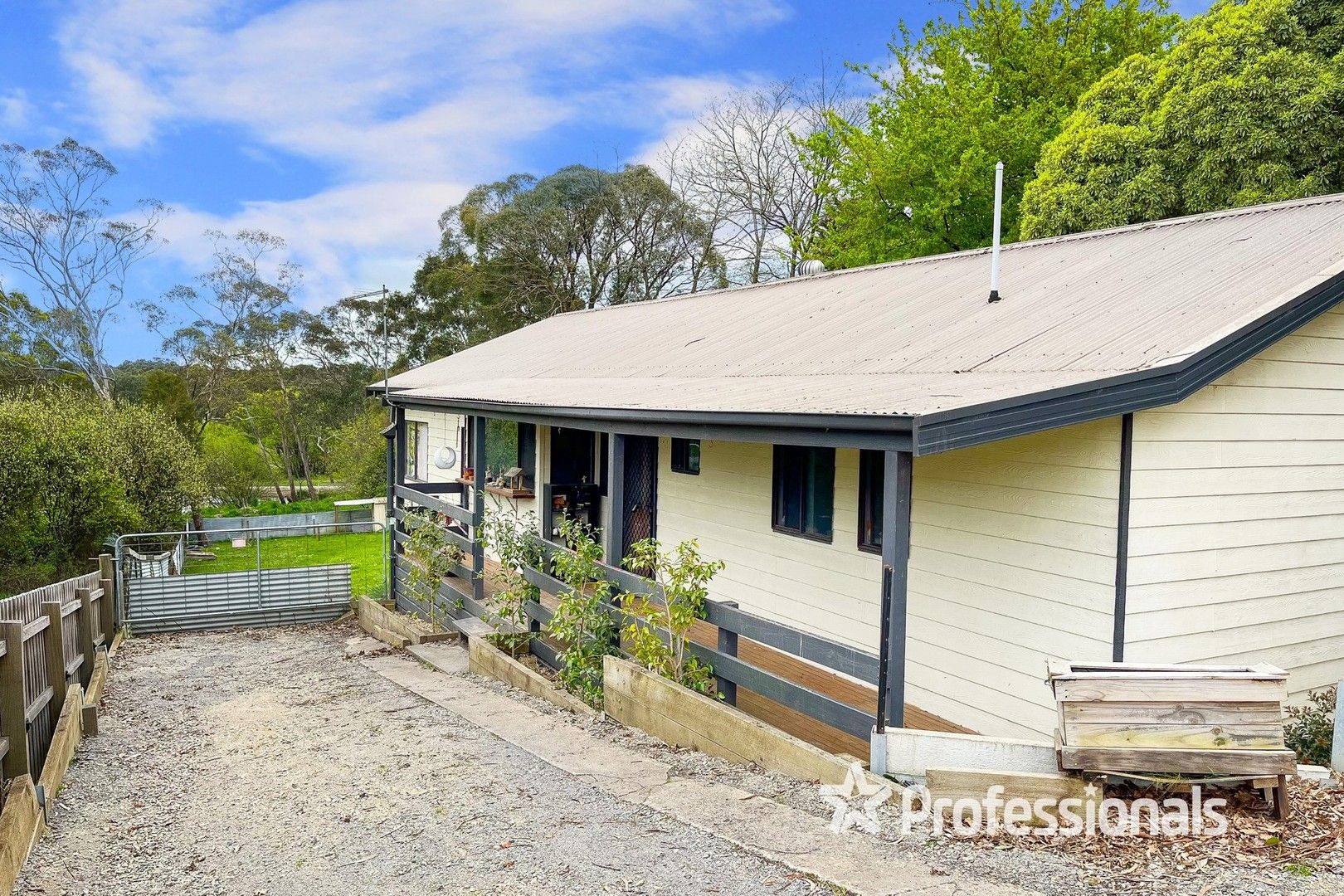 Sold 2839 Warburton Highway, Wesburn VIC 3799 on 08 Nov 2022