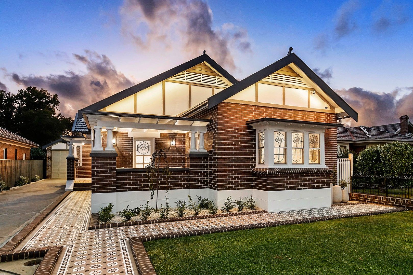 3 bedrooms House in 213 Parkway Avenue HAMILTON SOUTH NSW, 2303