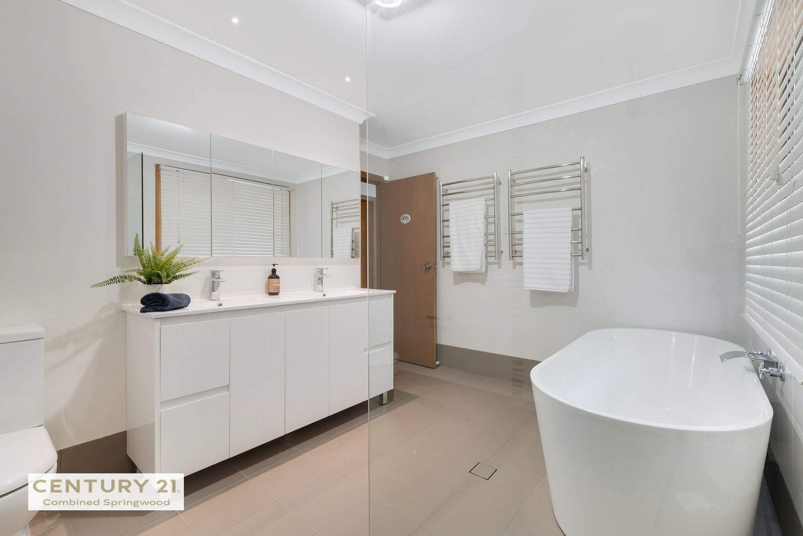 14 Bunnal Avenue, Winmalee NSW 2777, Image 2