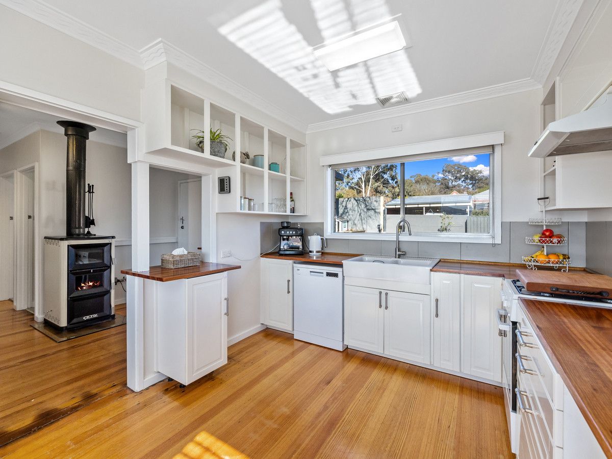 26 Downey Street, Alexandra VIC 3714, Image 2