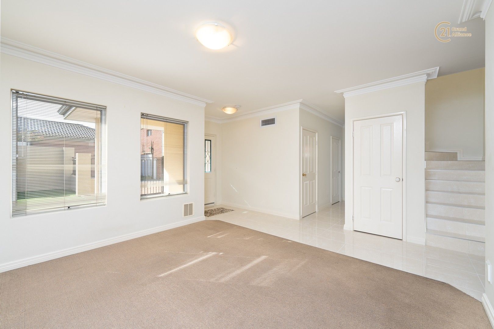 3 bedrooms House in 24 Amore Lane MOUNT LAWLEY WA, 6050