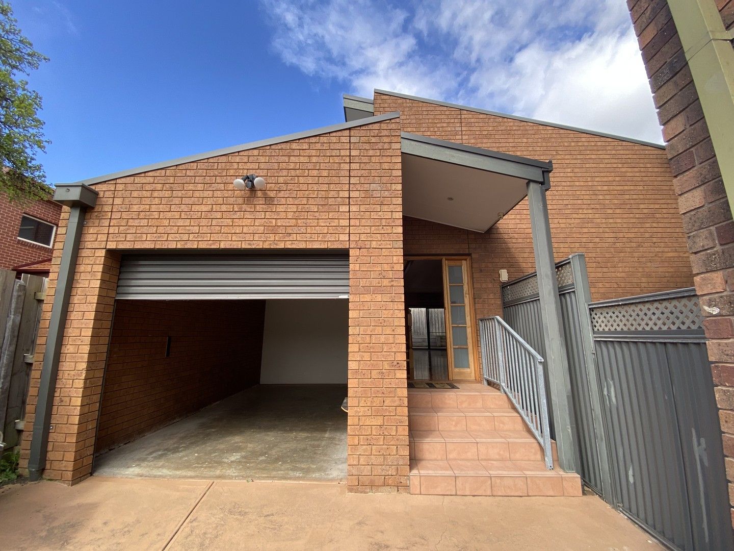2 bedrooms Townhouse in 14A Tasman Street PRESTON VIC, 3072