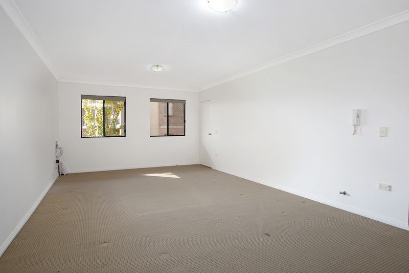 21/5-9 Fourth Avenue, Blacktown NSW 2148, Image 2