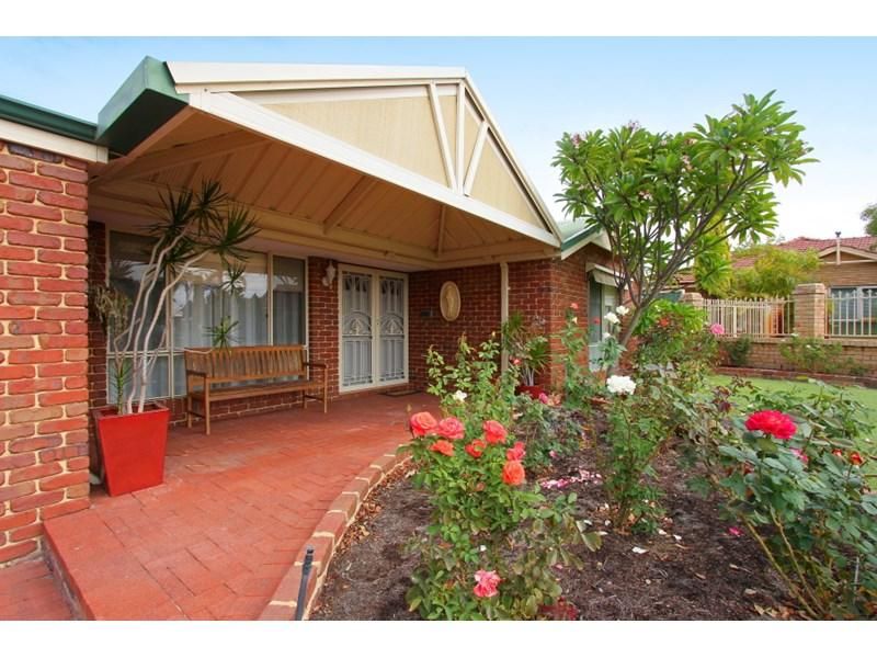 6 BRANSON COURT, Caversham WA 6055, Image 1