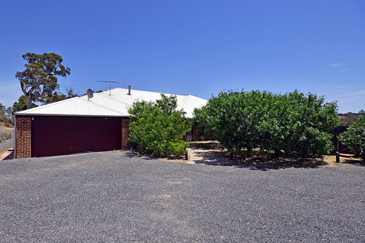 33 Wisteria Way, Chittering WA 6084, Image 1