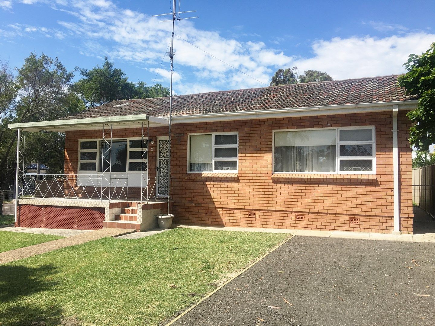 21 Kevin Street, Mannering Park NSW 2259, Image 0