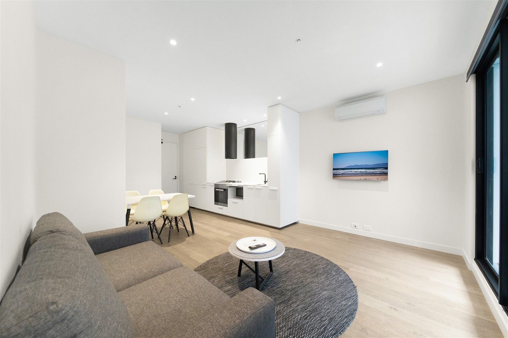 1 bedrooms Apartment / Unit / Flat in 1009/518 Swanston street CARLTON VIC, 3053