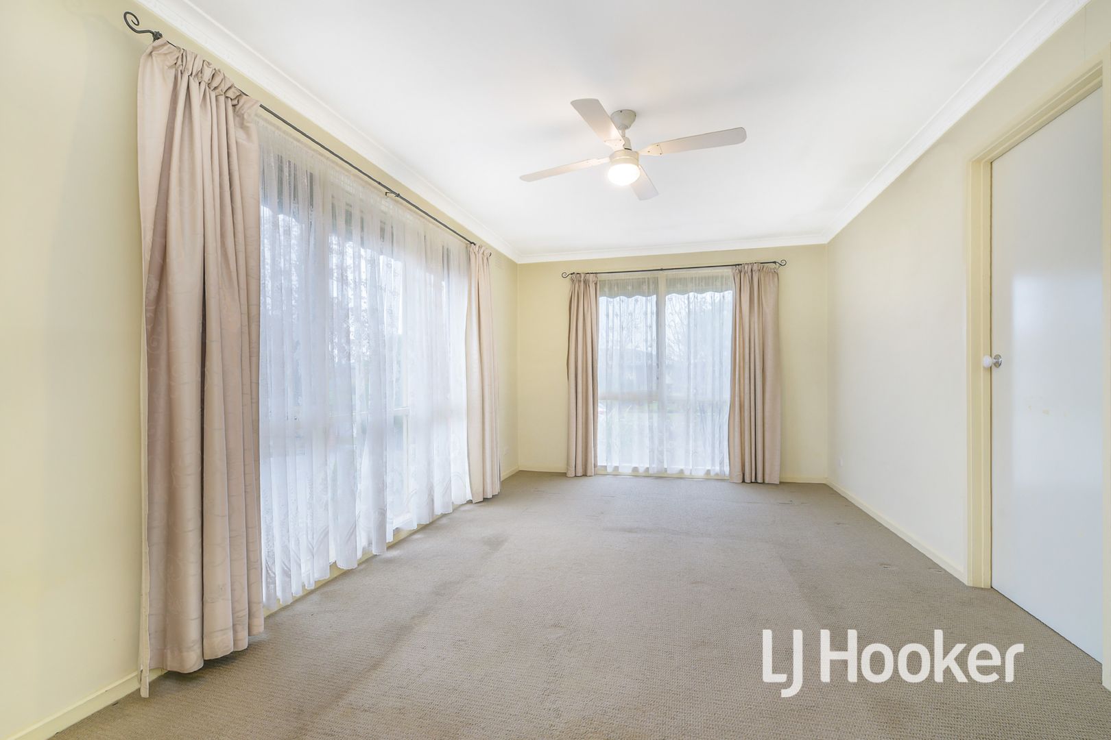 12 Gardiner Street, Pakenham VIC 3810, Image 2