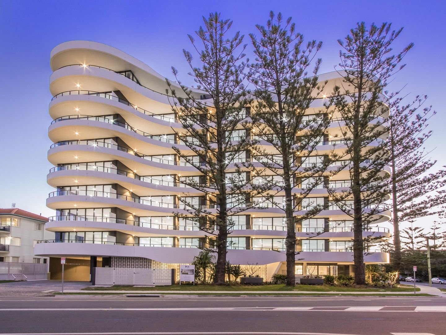2 bedrooms Apartment / Unit / Flat in 205/95 Old Burleigh Road BROADBEACH QLD, 4218