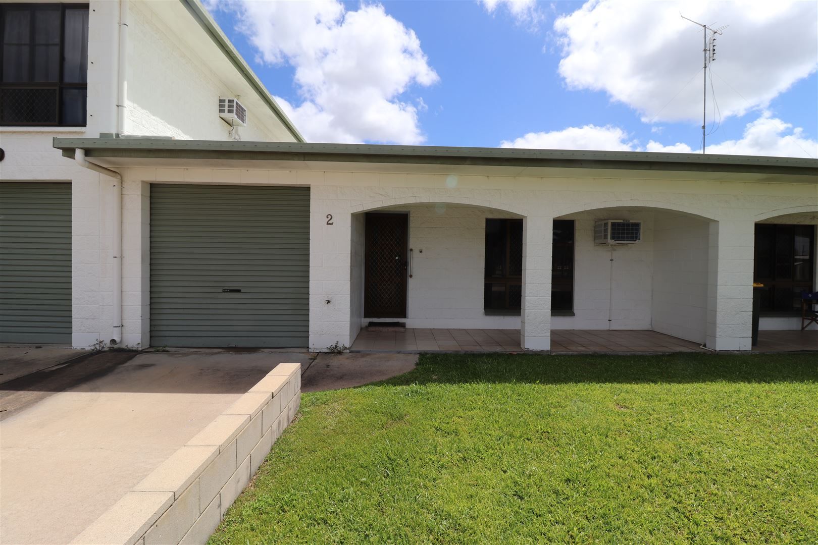 2 bedrooms Apartment / Unit / Flat in  AYR QLD, 4807