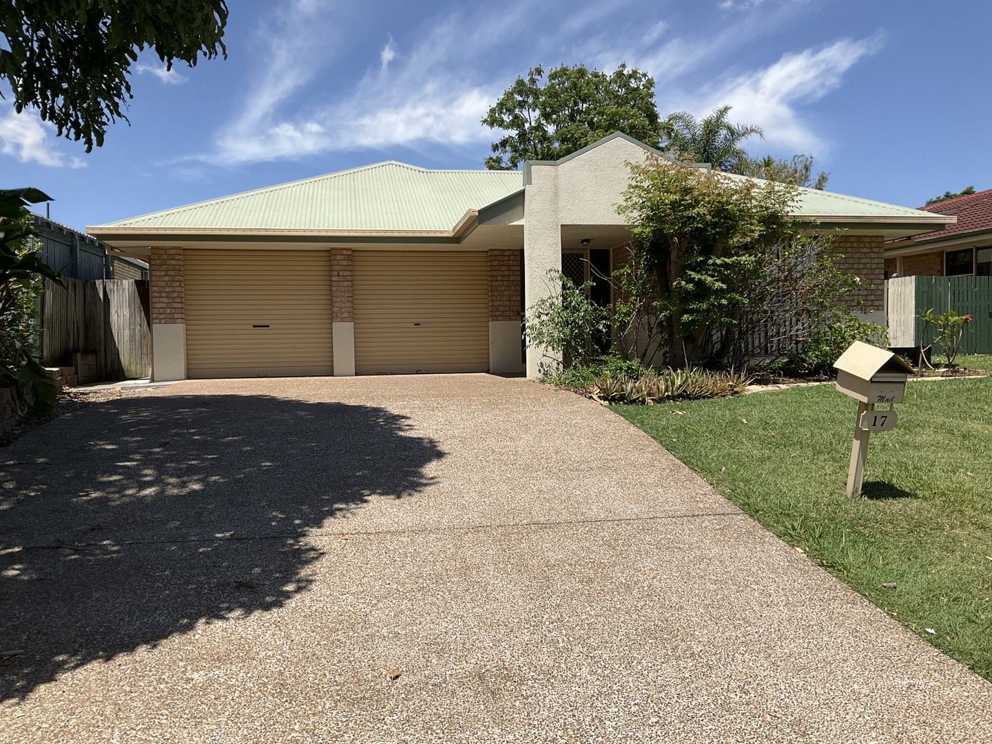 4 bedrooms House in  FLINDERS VIEW QLD, 4305