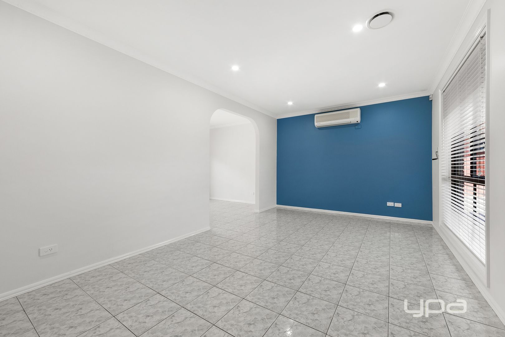 2/14 Henley Gardens, Sunshine North VIC 3020, Image 1