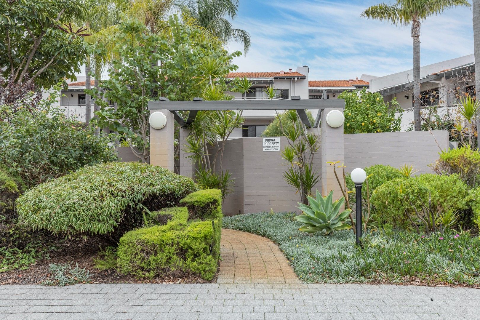 2 bedrooms House in 25/1 Weston Avenue SOUTH PERTH WA, 6151